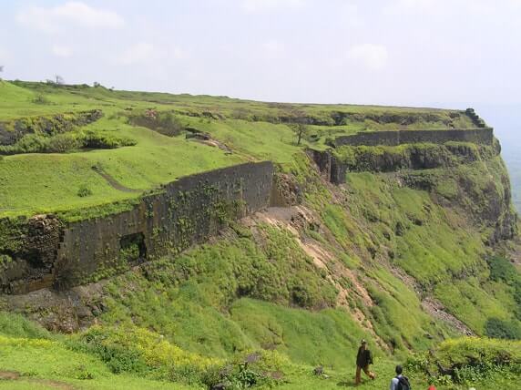 visapoor walls